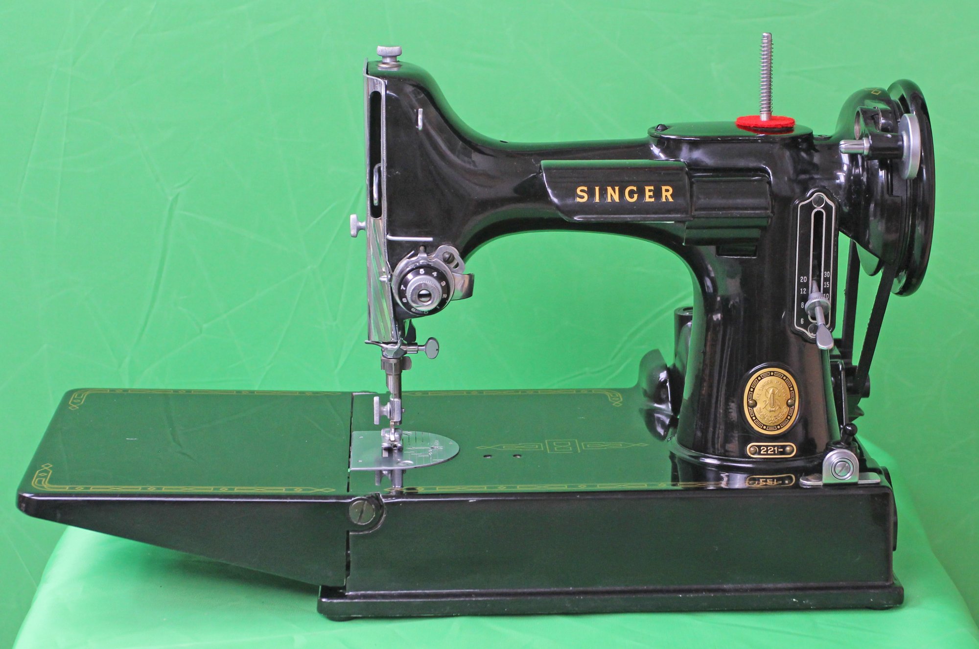 Singer Featherweight 221 Original Machine AM433669 109873622