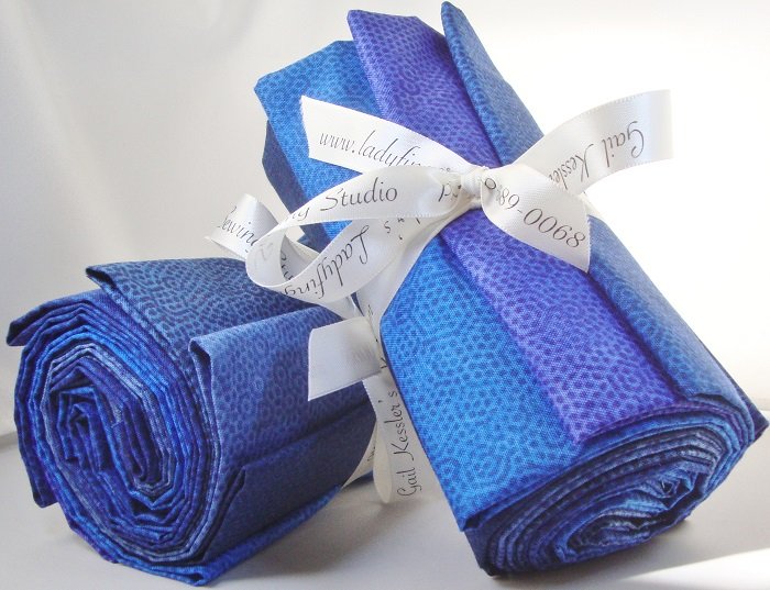 Dimples Dark Blue Fat Quarter Bundle