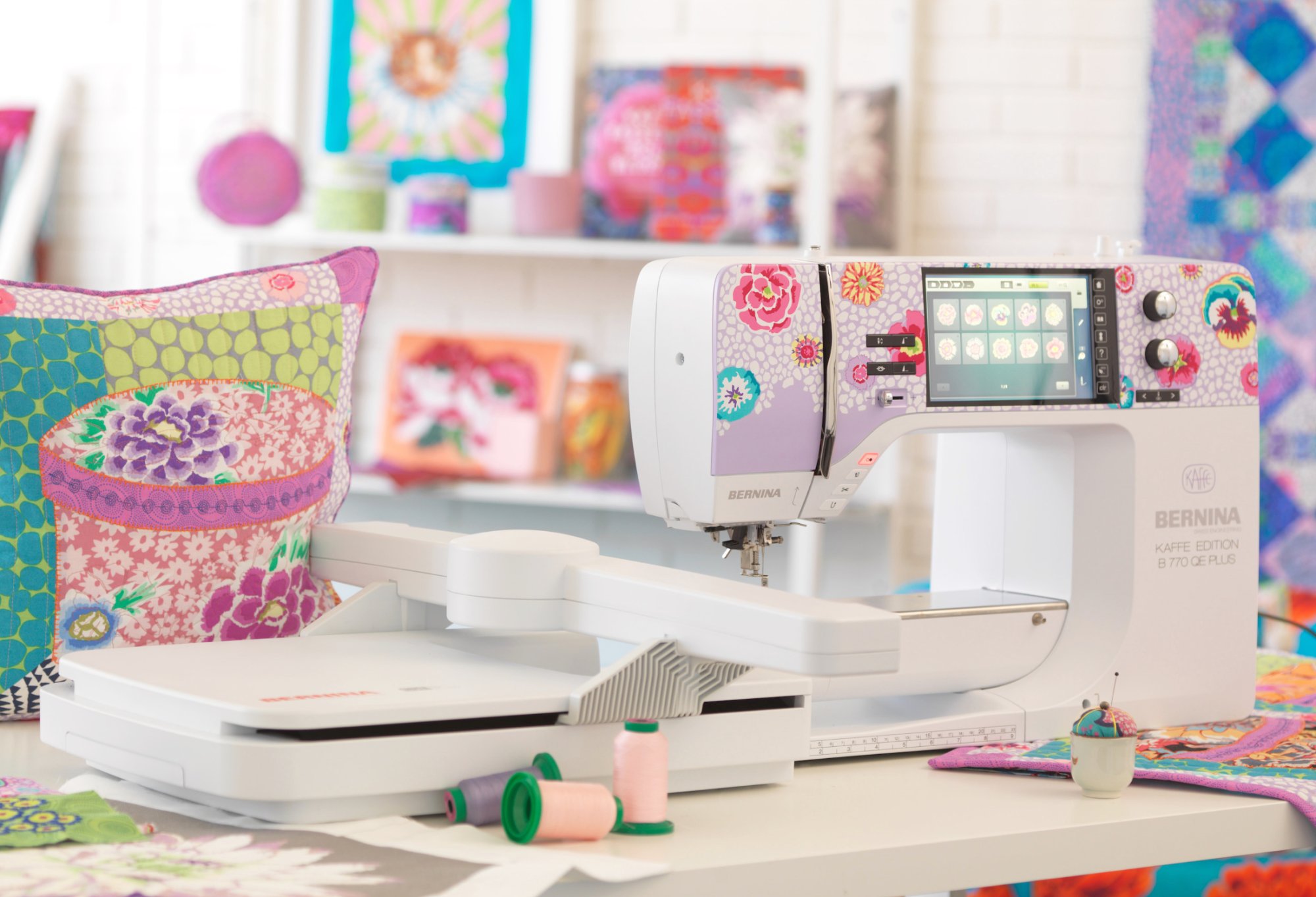 KAFFEE BERNINA 770QE PLUS with EMBROIDERY