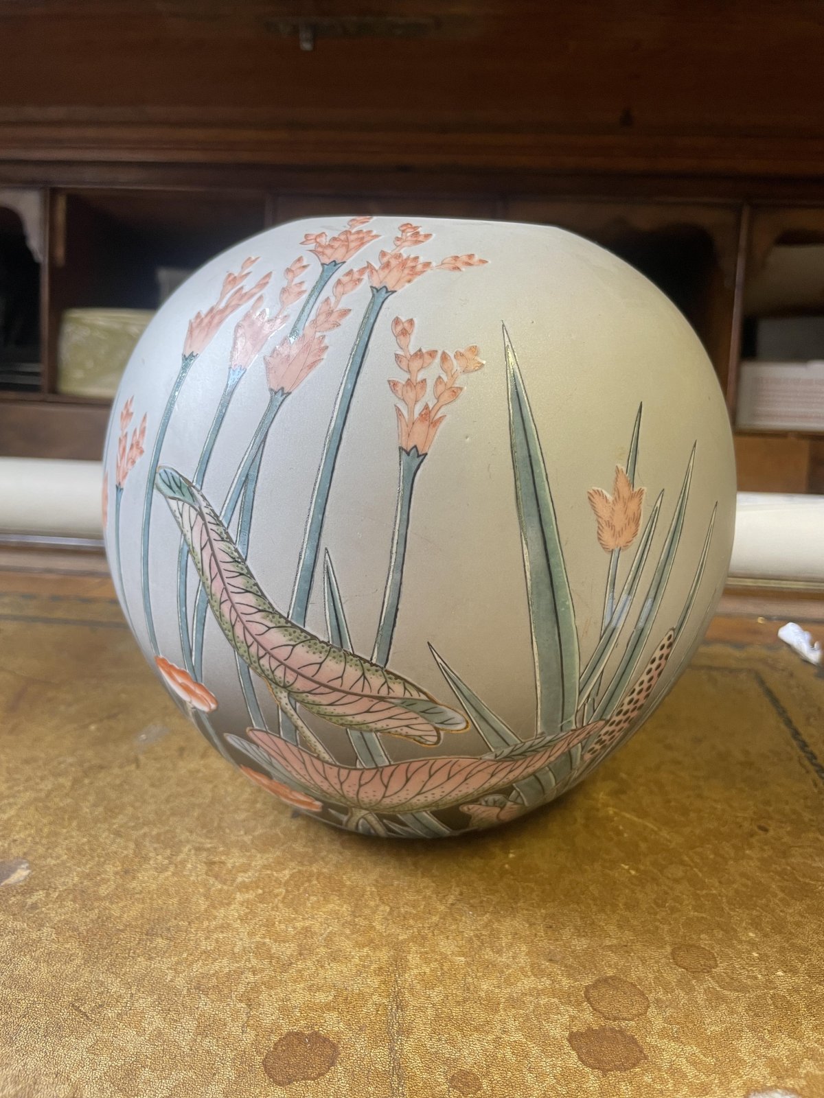 20th Century Gray Round Japanese Toyo Vase With Floral and Butterfly