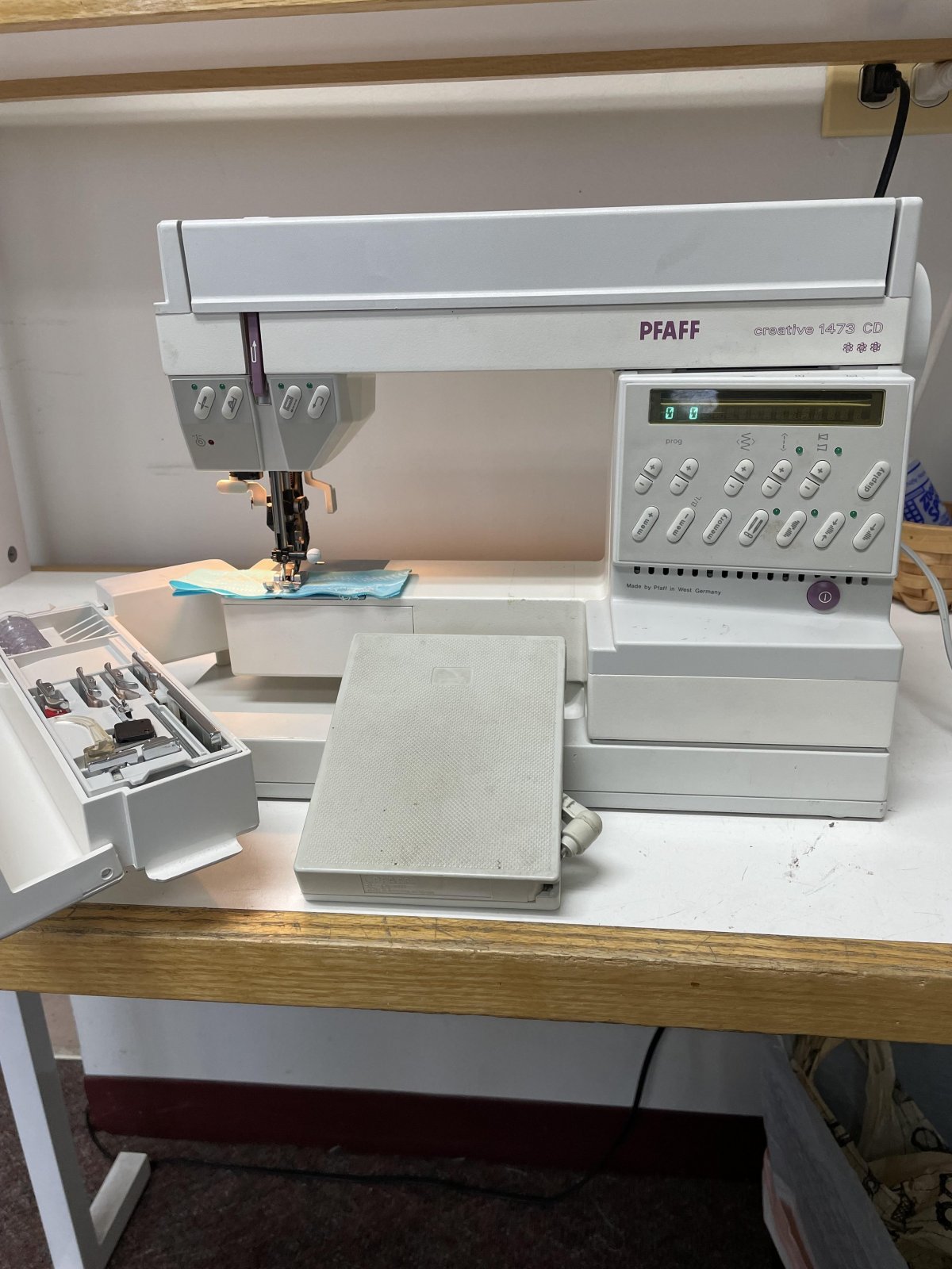 PFAFF Creative 1473 CD (Preloved) 33077554