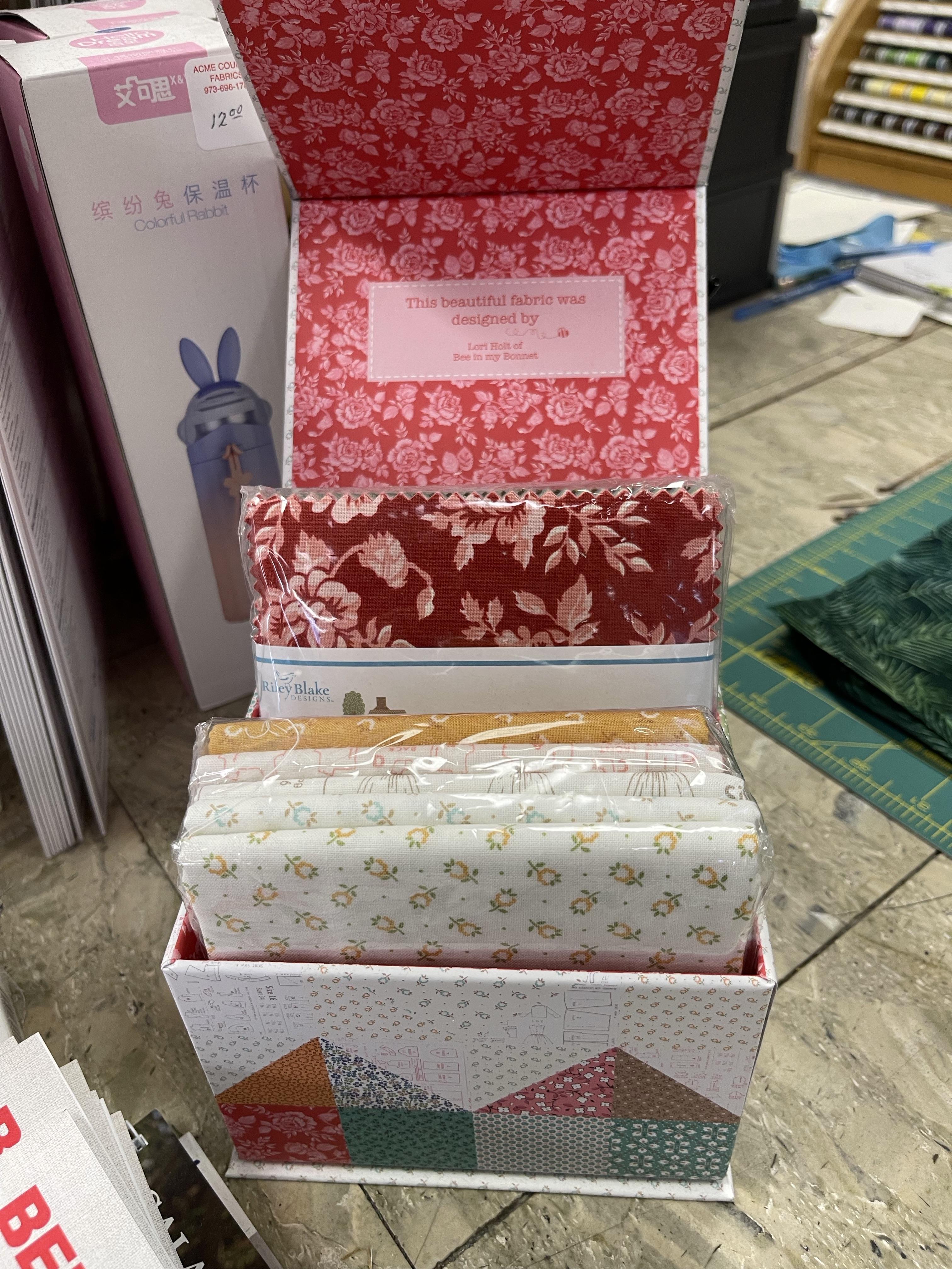 Hometown quilt kit by Lori Holt