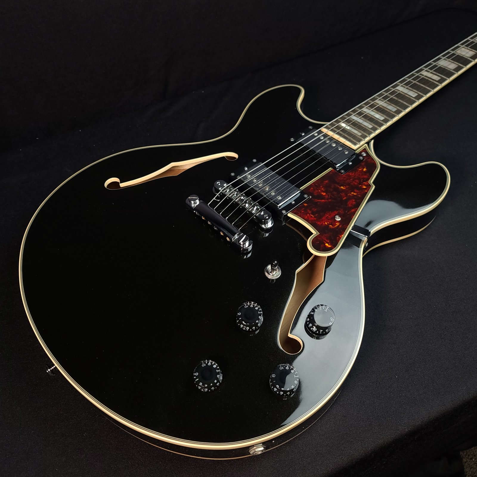 D'Angelico Premier DC SemiHollow Black Flake Guitar With Gig Bag