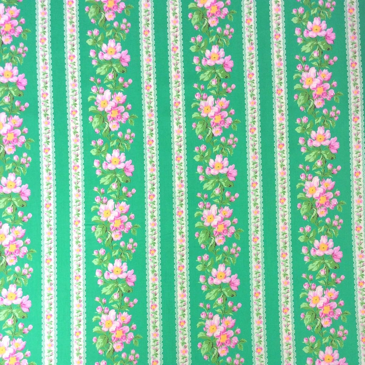 English Garden Cabbage Rose Floral French Country Cotton Quilt Fabric WE141
