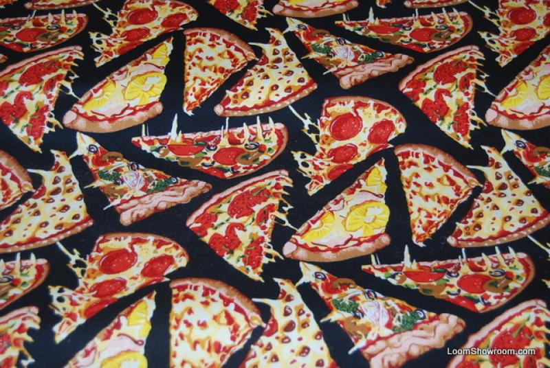P146 Delicious Pizza Slices Pepperoni Pepper Tomato Cotton fabric Quilt