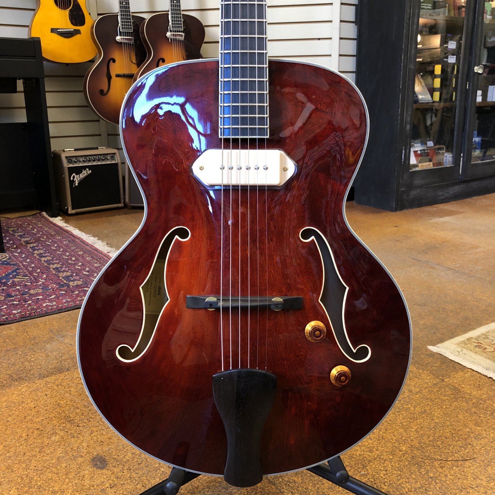 Eastman AR405E Archtop Hollow Body Electric Guitar Classic Finish w
