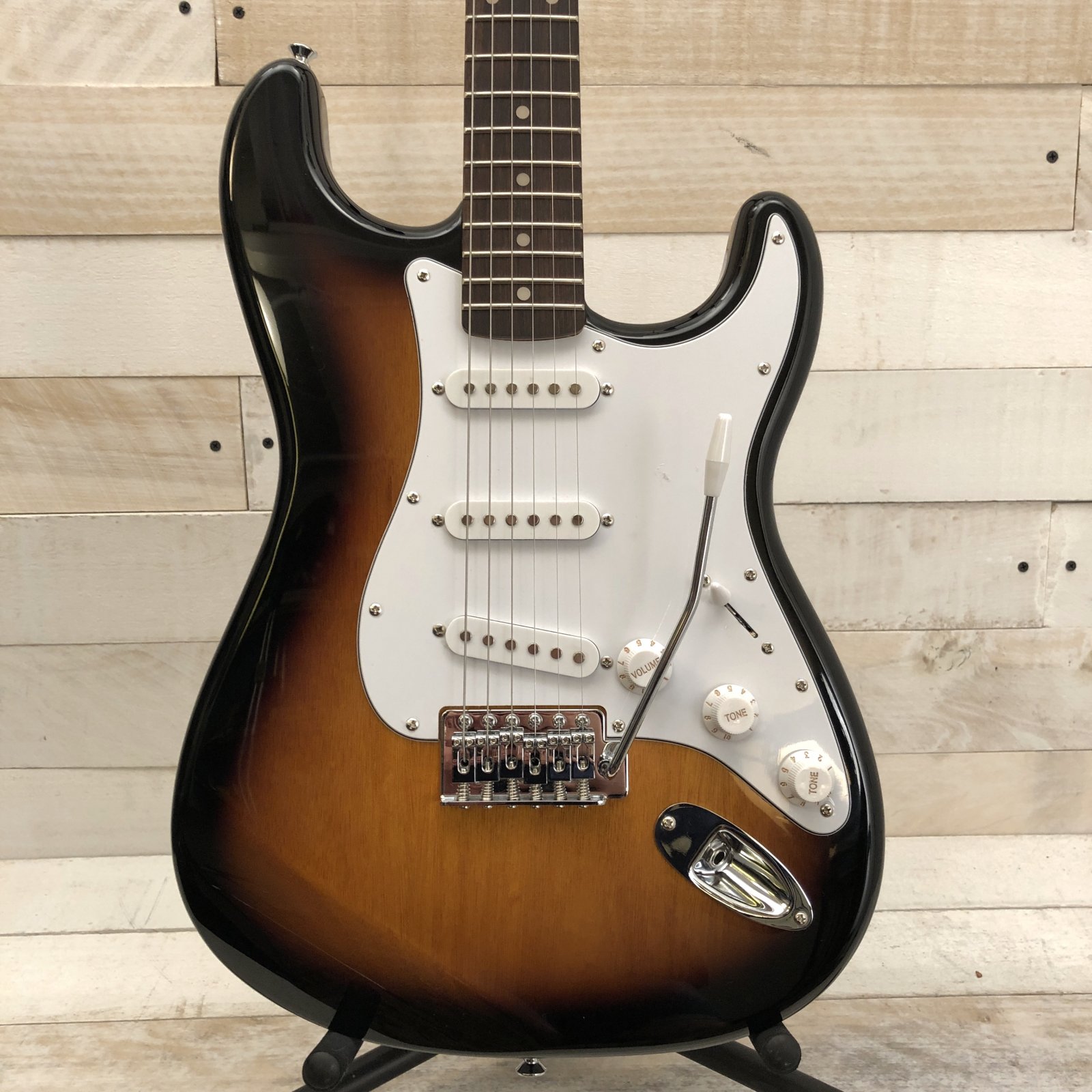 Squier Affinity Series Stratocaster Brown Sunburst 717669352912