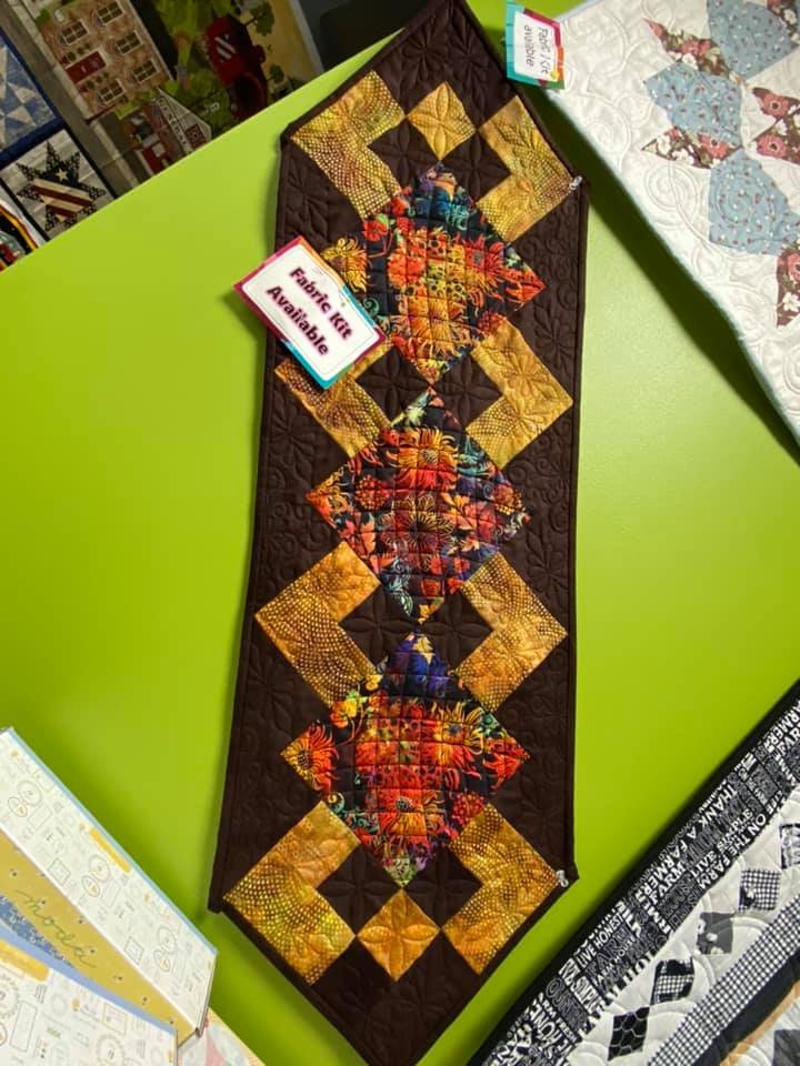 Simply A Pleasure table runner kit, In The Beginning Fabrics 050321