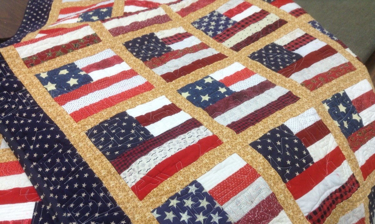 Quilt for Soliders Sew ?n Save Racine, WI