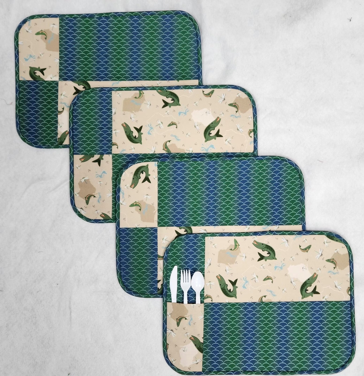 2024 WI Shop Hop Easy Peasy Placemats W/ Pockets (4)