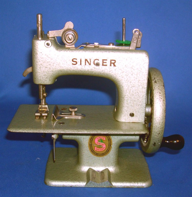 Collectibles Singer 20 toy child Sewhandy sewing machine parts SPOOL