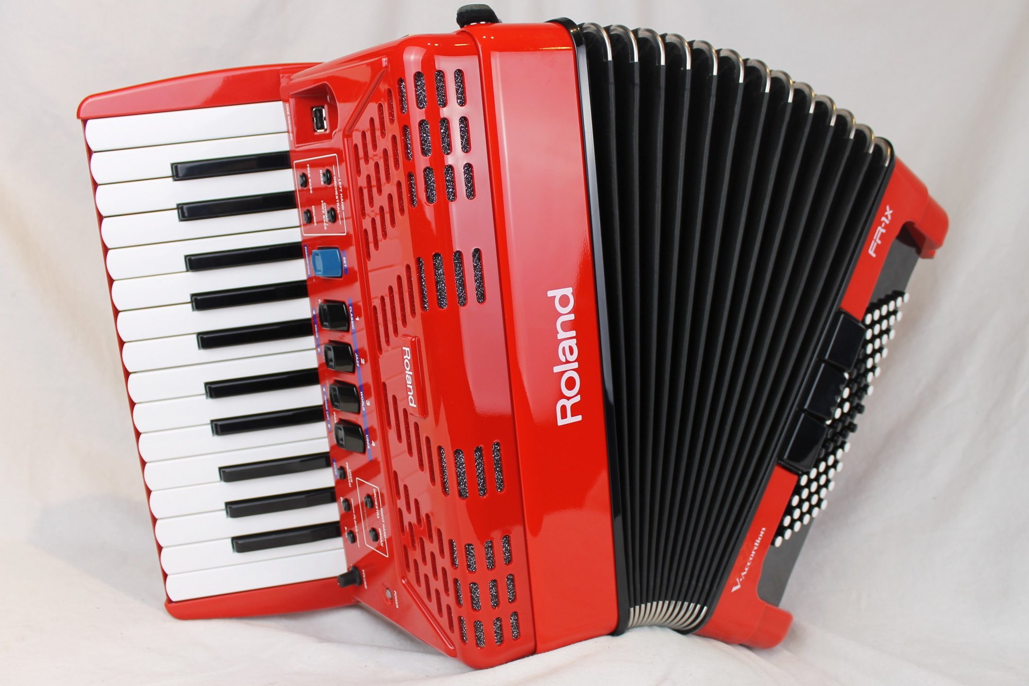5270 Like New Red Roland FR1X Digital Piano Accordion 26 72