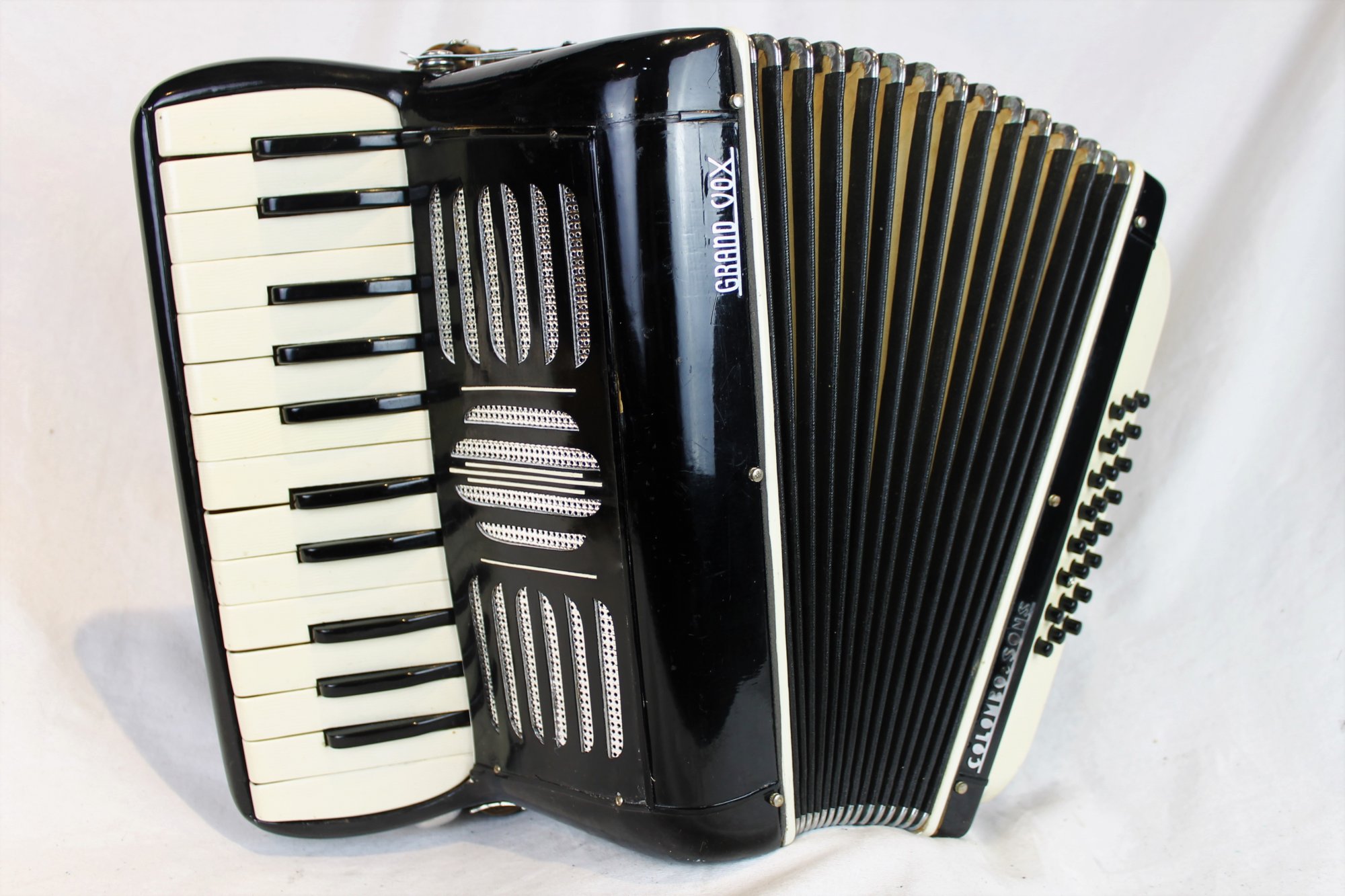 5293 Black Colombo and Bros. Grand Vox Piano Accordion MM 25 24