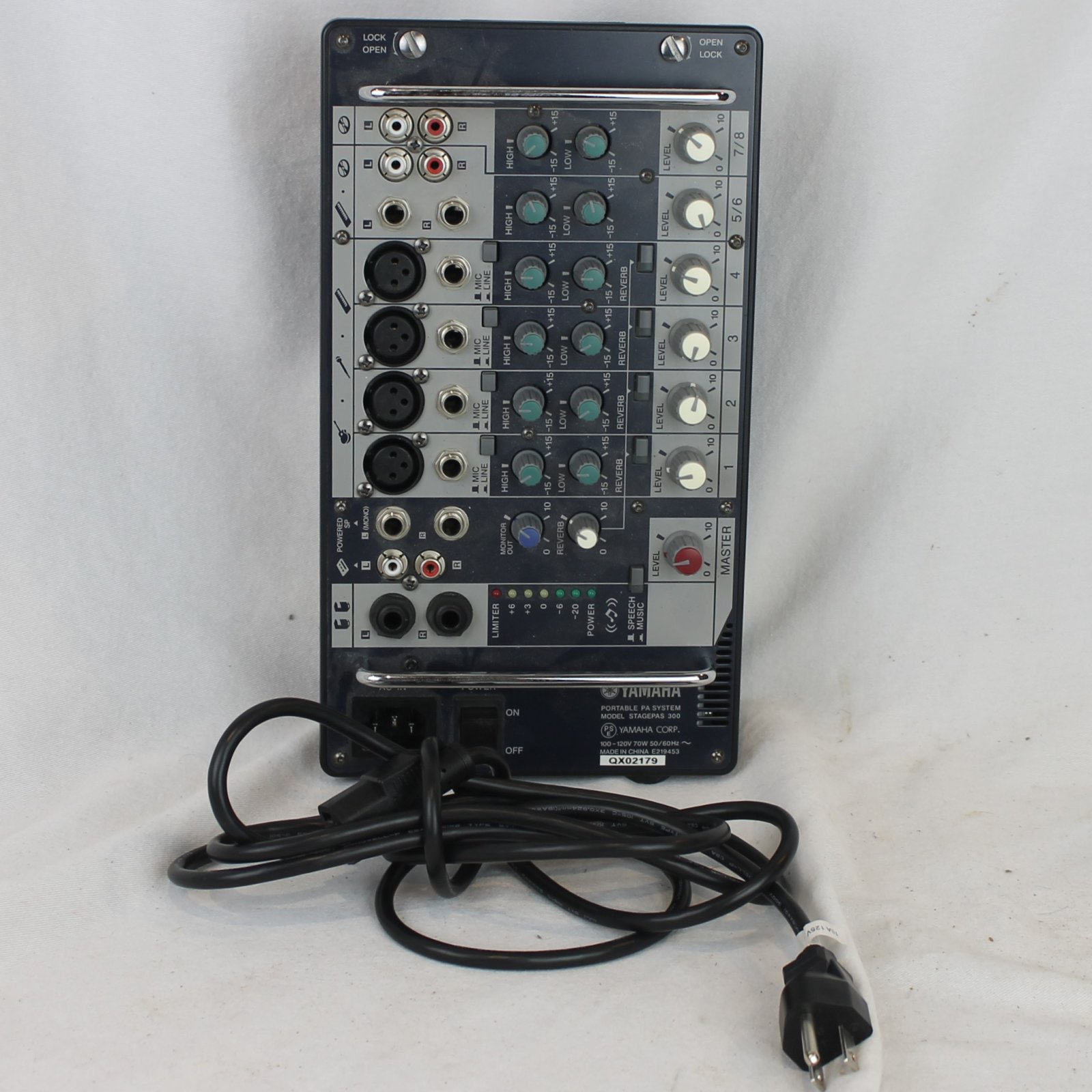 Gray Yamaha Stagepas 300 Portable PA System Mixer FIXER UPPER FOR