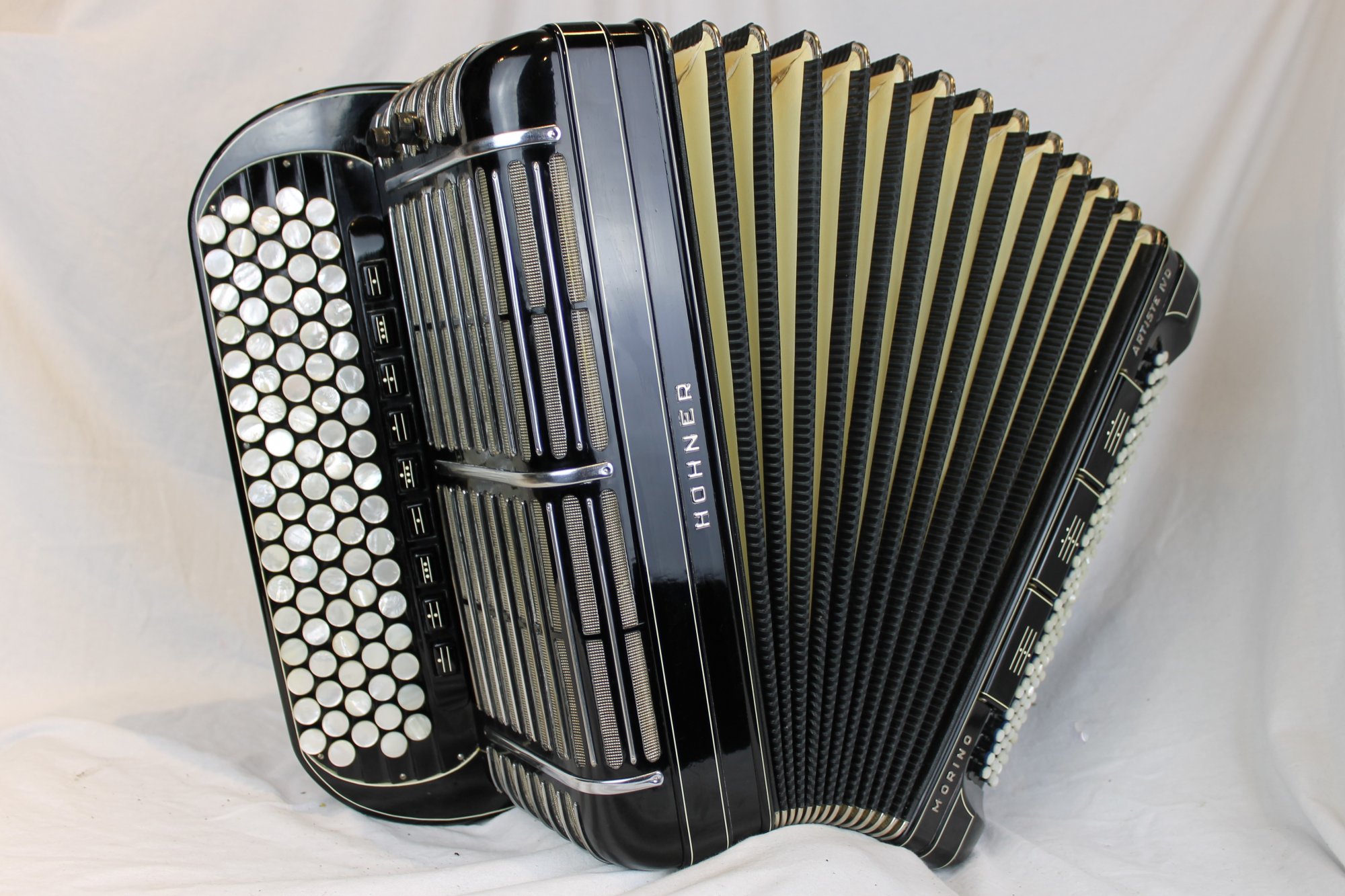 4935 Black Hohner Morino Artist IV D Chromatic Button Accordion C