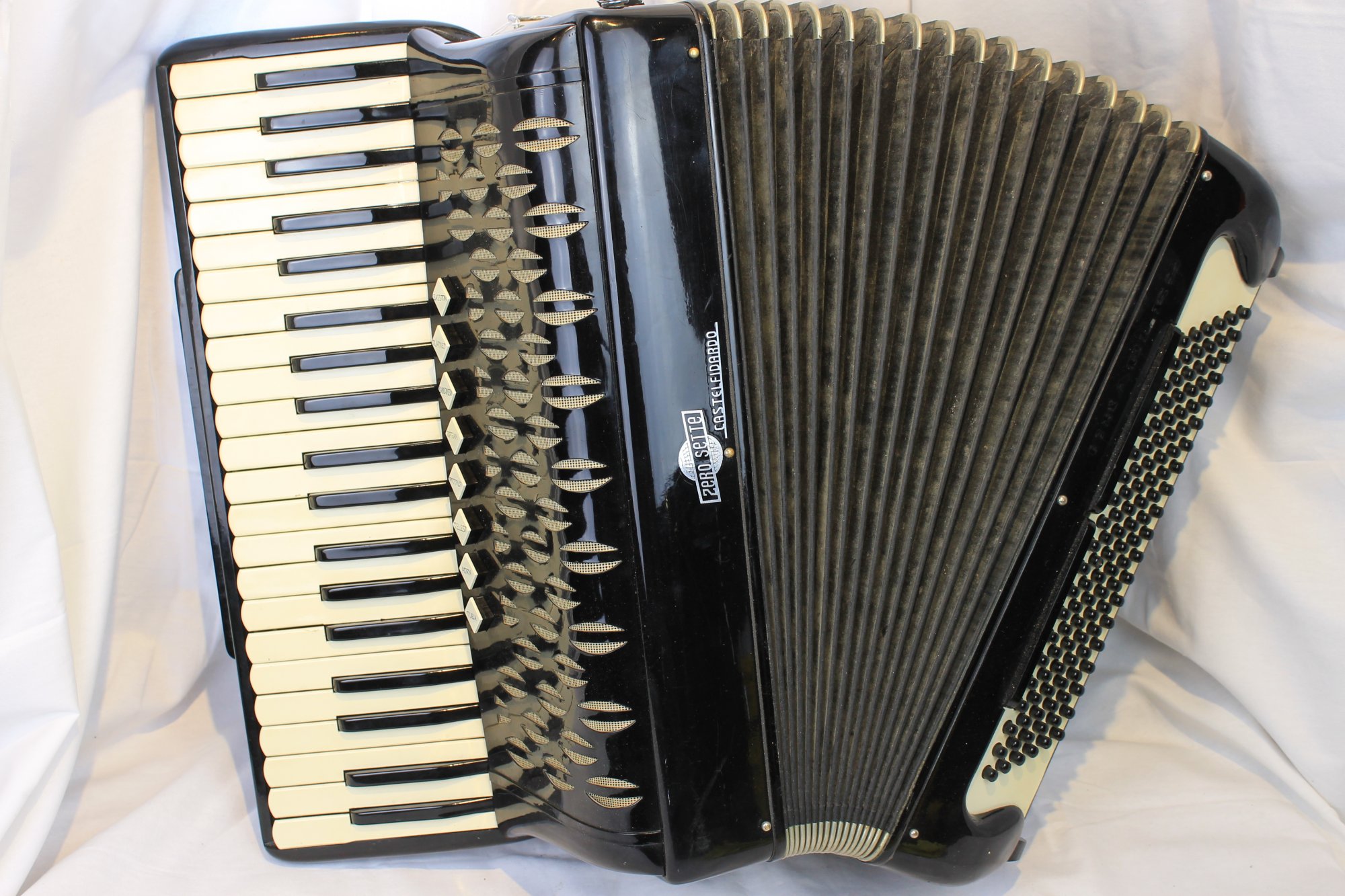 2792 Black Zero Sette Piano Accordion LMMH 41 120