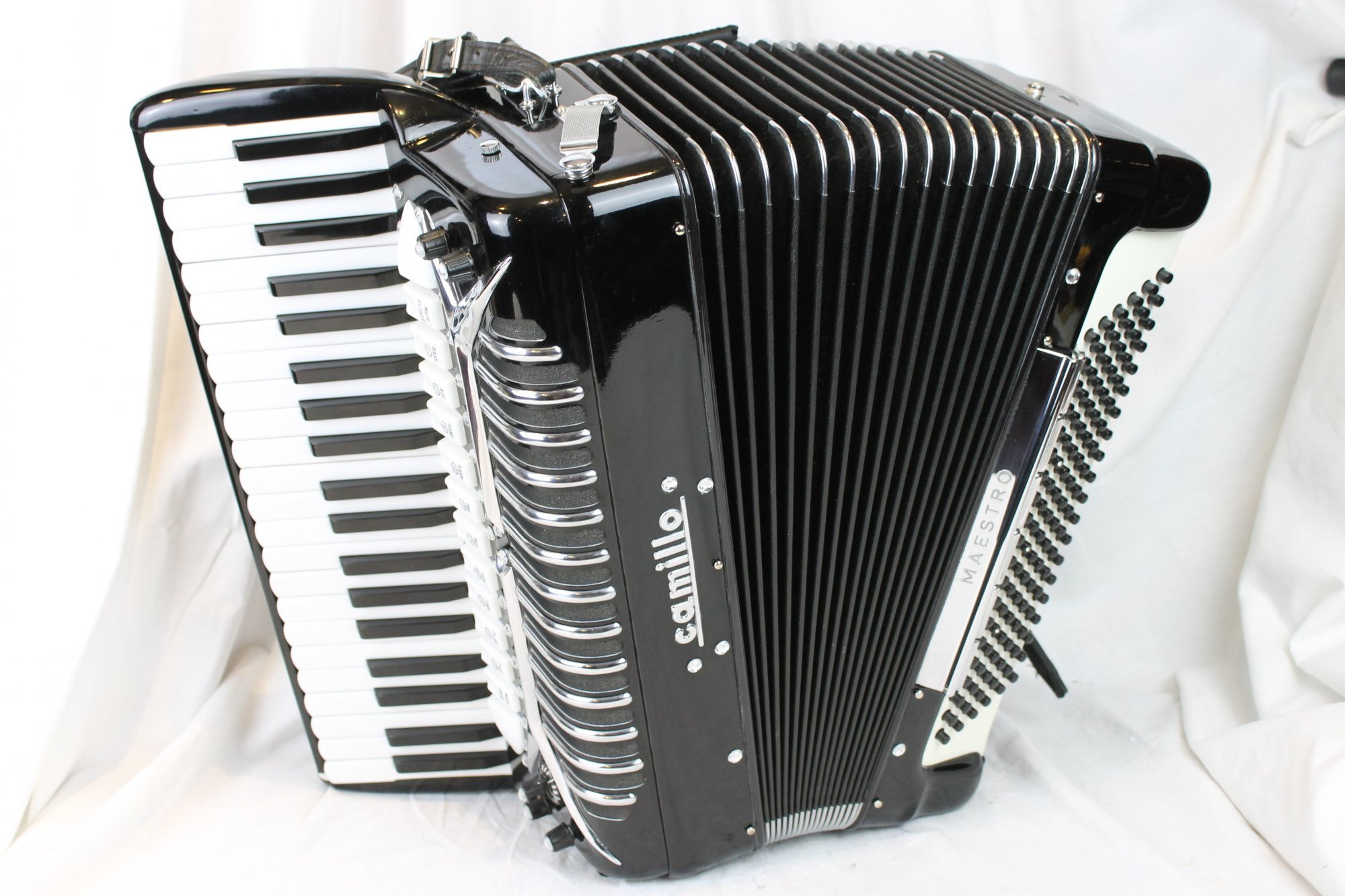 3042 Black Guerrini Camillo Maestro Piano Accordion LMMH 41 120