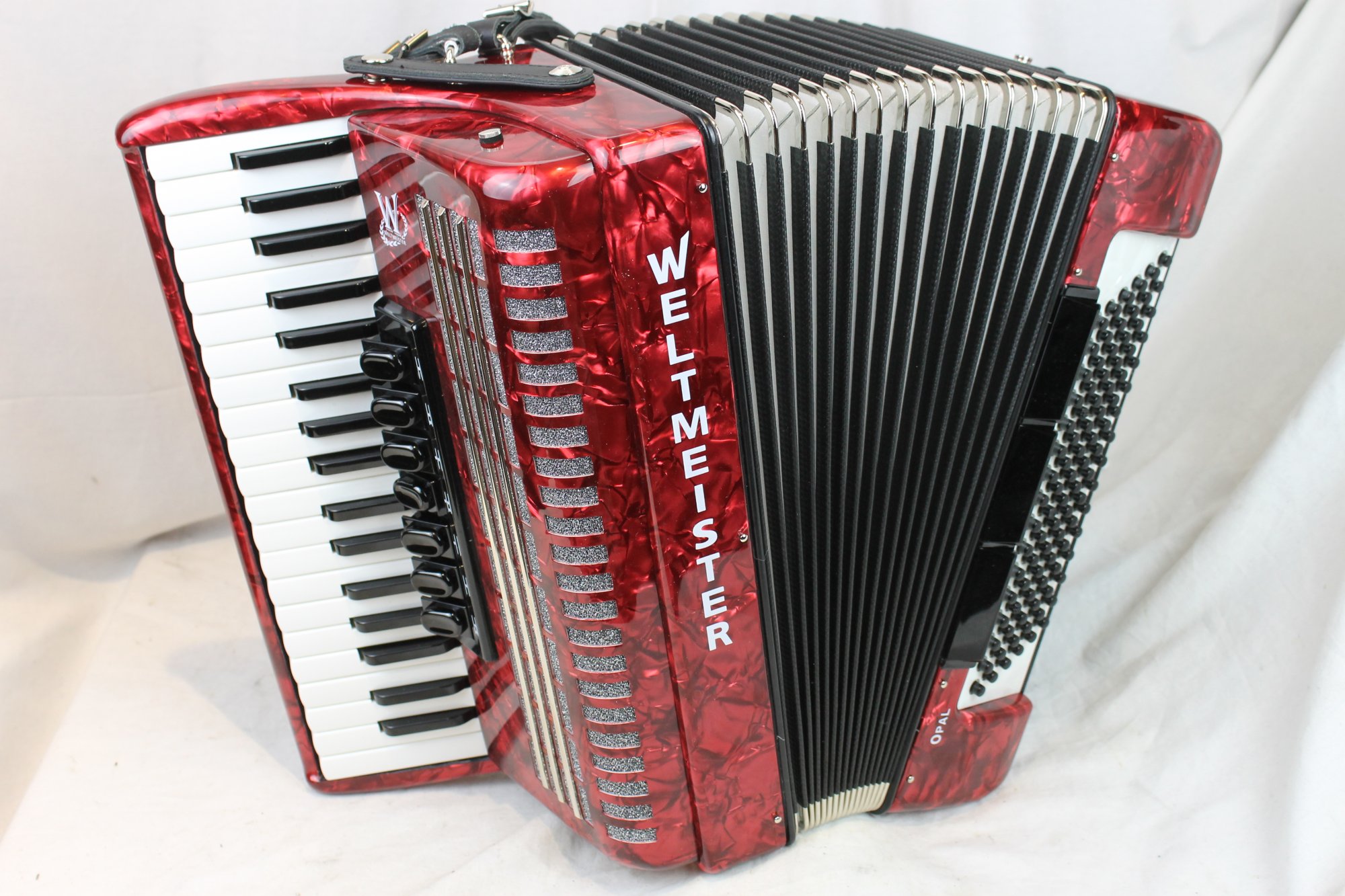 NEW Red Weltmeister Opal Piano Accordion LMM 37 96