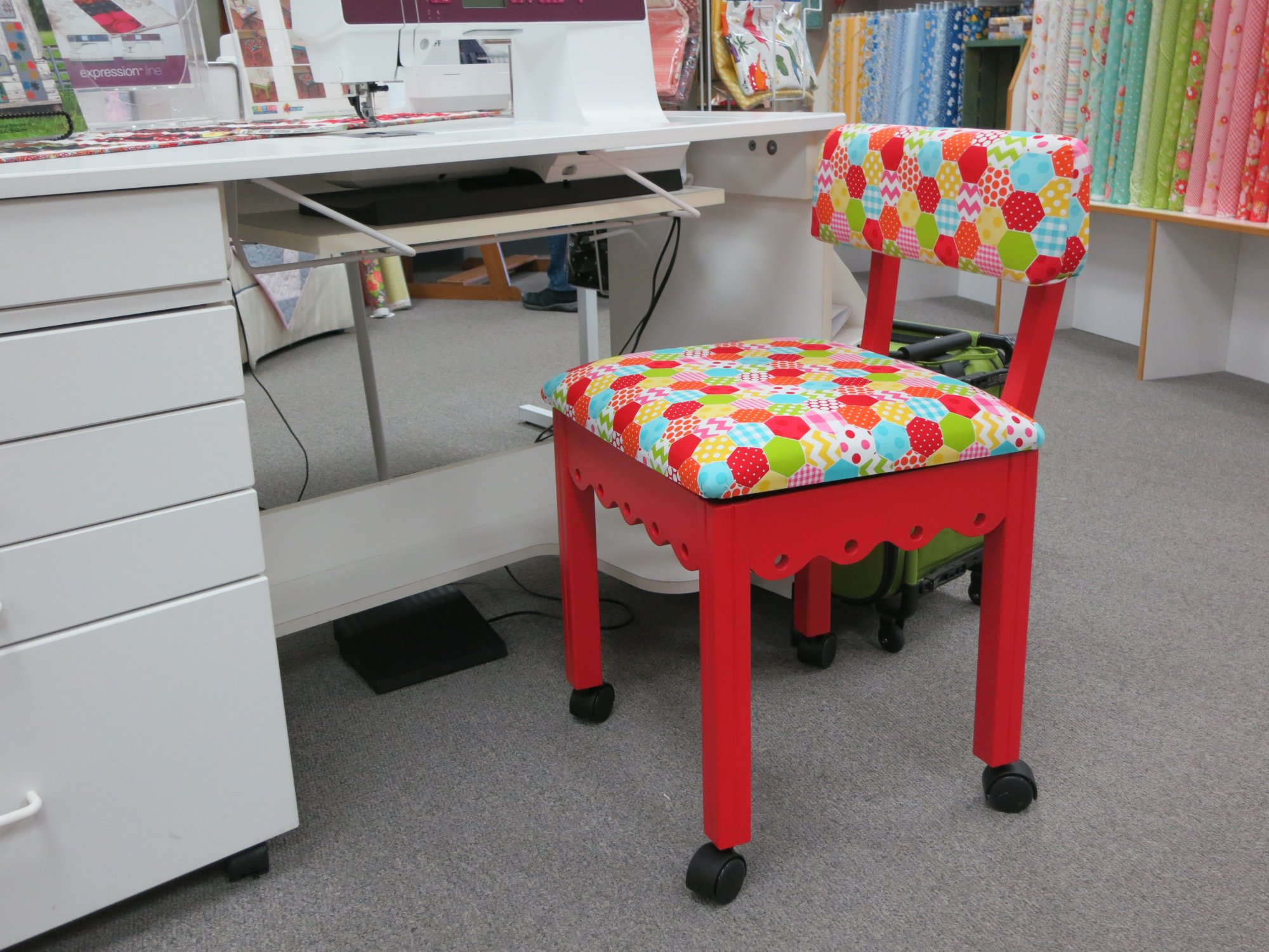 Arrow Hydraulic Sewing Chair Wooden Chair