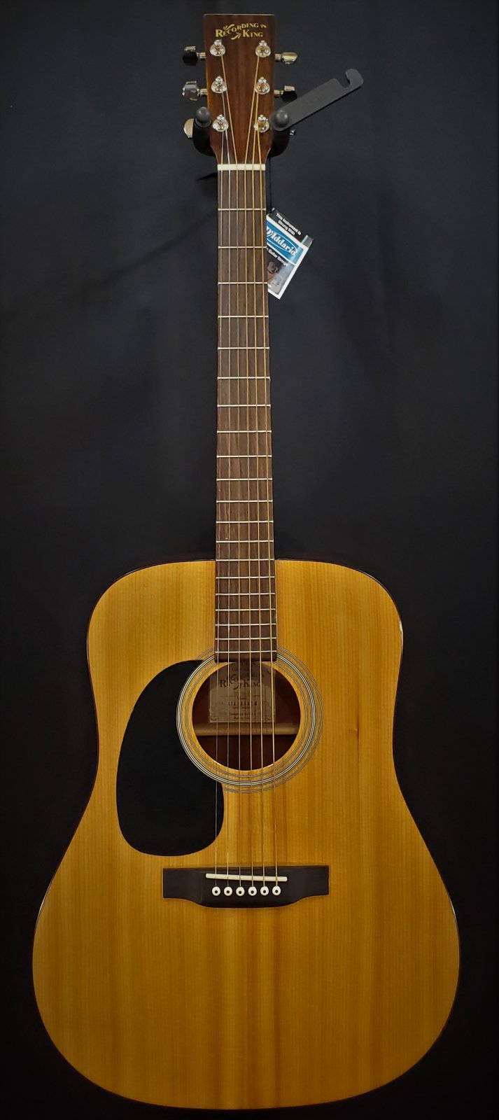 6 String Acoustic Guitars