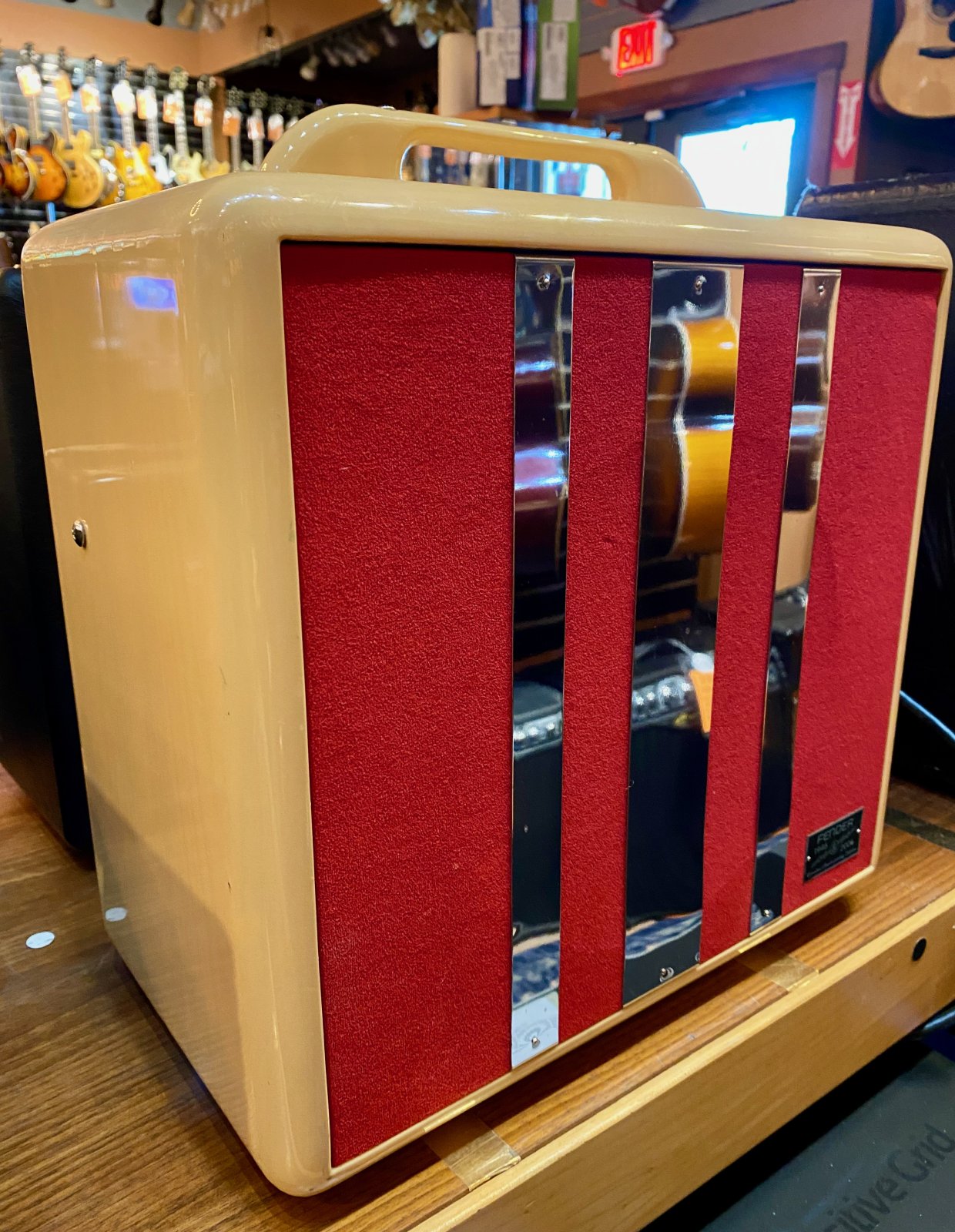 FENDER 60TH ANNIVERSARY WOODY PRO JR TUBE GUITAR AMP