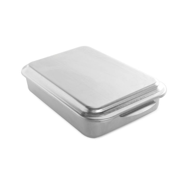 Nordic Ware Classic 9X13 Pan with Metal Lid