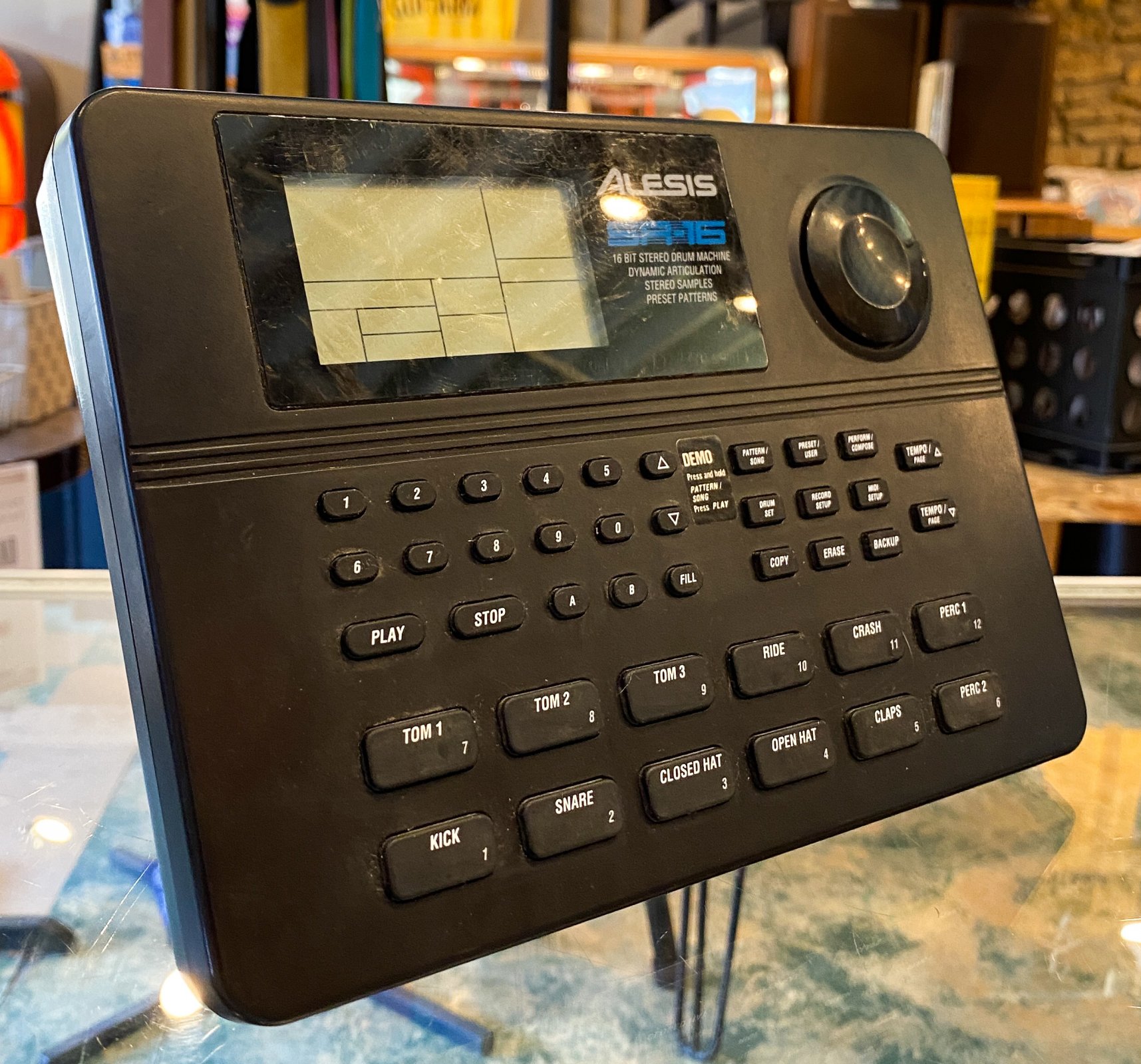 Alesis SR16 Stereo Drum Machine no power supply