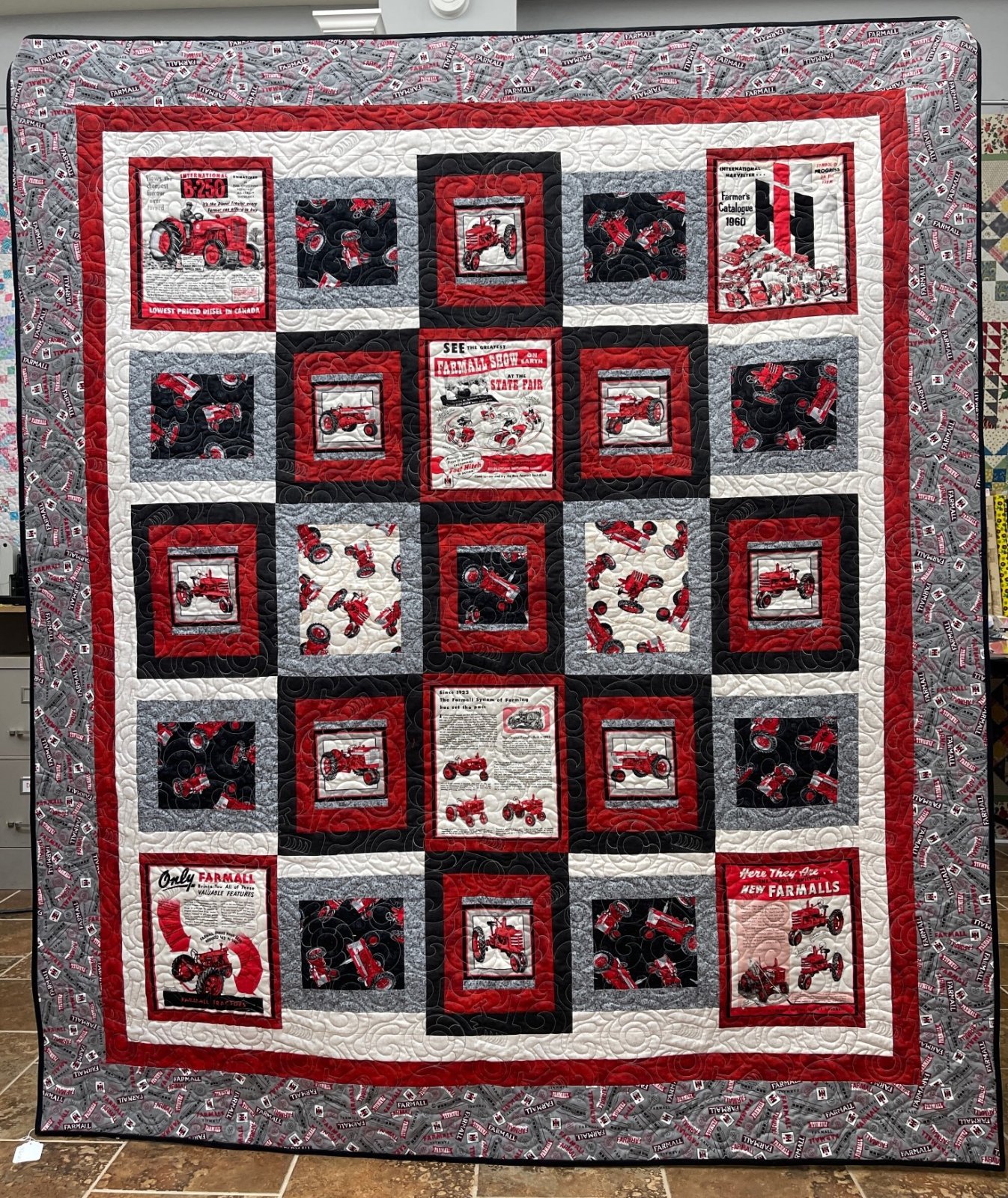FINISHED I Like Red Quilt 67x77