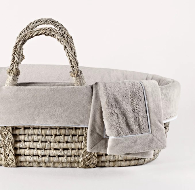 Cuddle Plush Moses Basket Bedding & Ash Basket RH