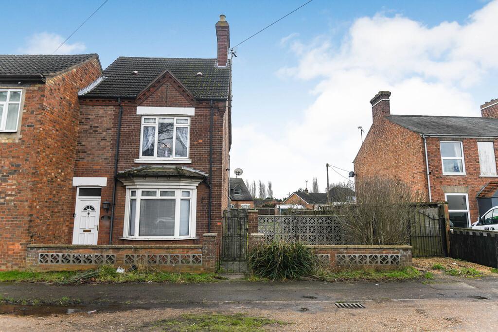 3 bedroom semidetached house for sale in Elm High Road, Wisbech, Cambs