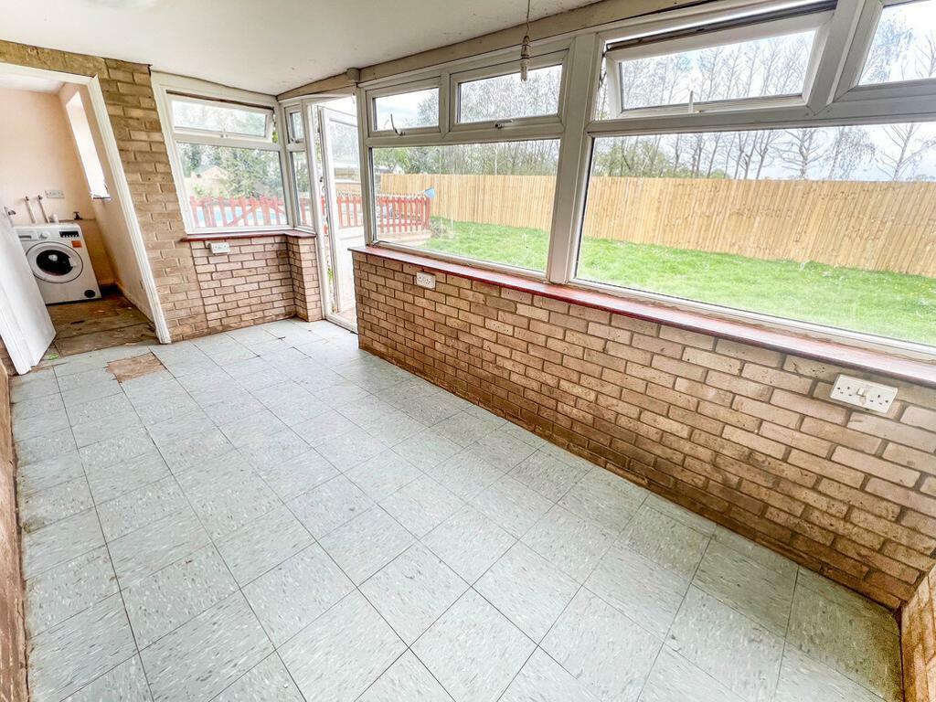 4 bedroom detached bungalow for sale in Mays Lane, Leverington, Wisbech