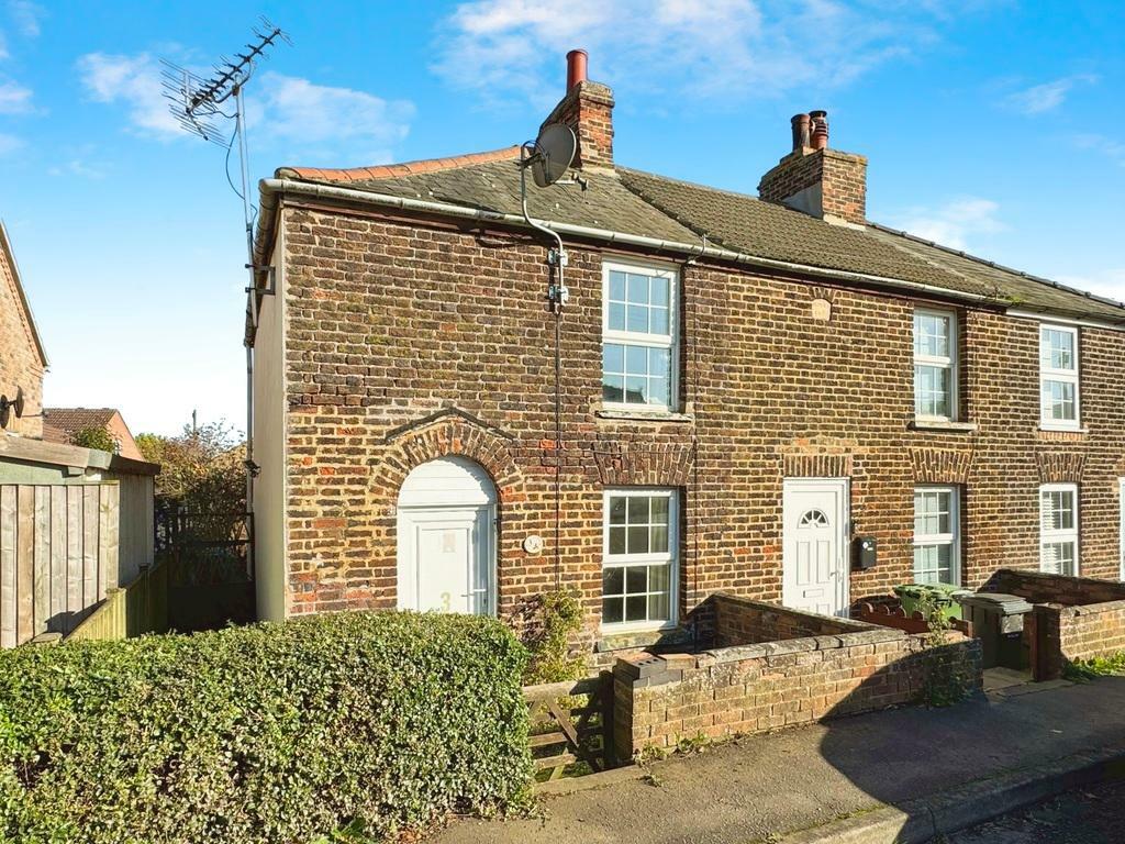 1 bedroom end of terrace house for sale in Mill Road, Walpole Highway