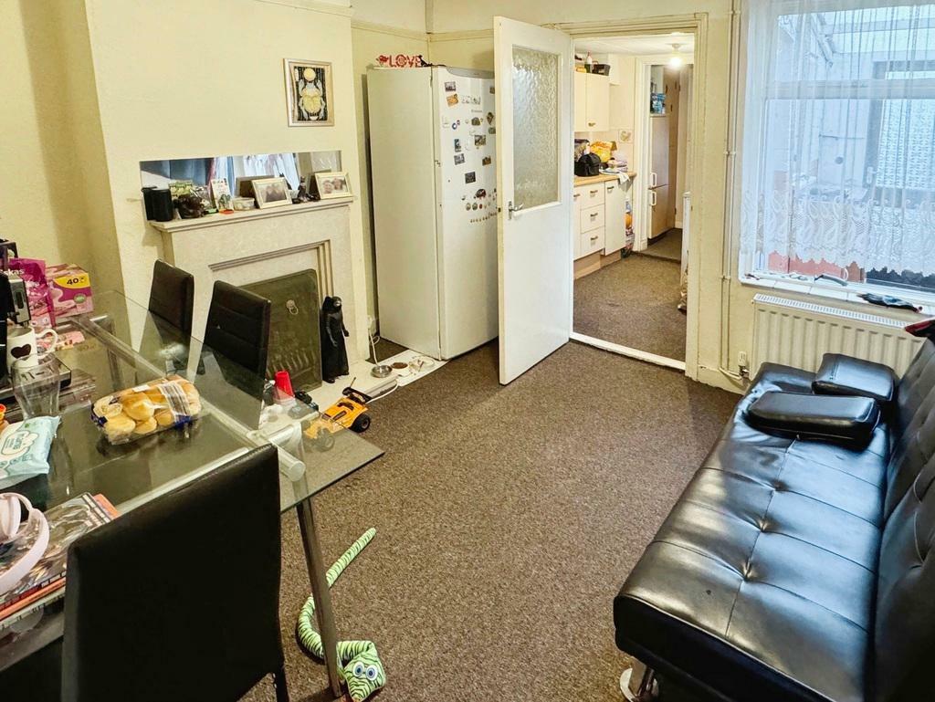 3 bedroom terraced house for sale in Horseshoe Terrace, Leverington