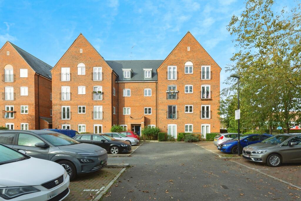 1 bedroom flat for sale in Leighton Road, Leighton Buzzard, LU7