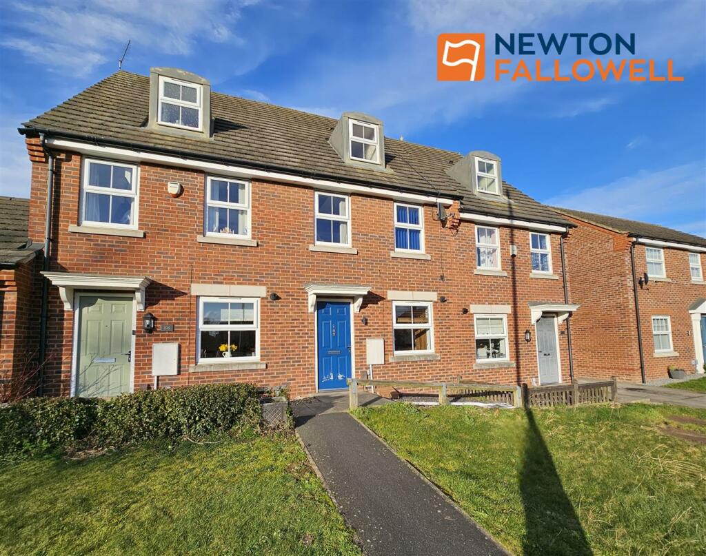 3 bedroom semidetached house for sale in Kirklington Road, Rainworth, NG21