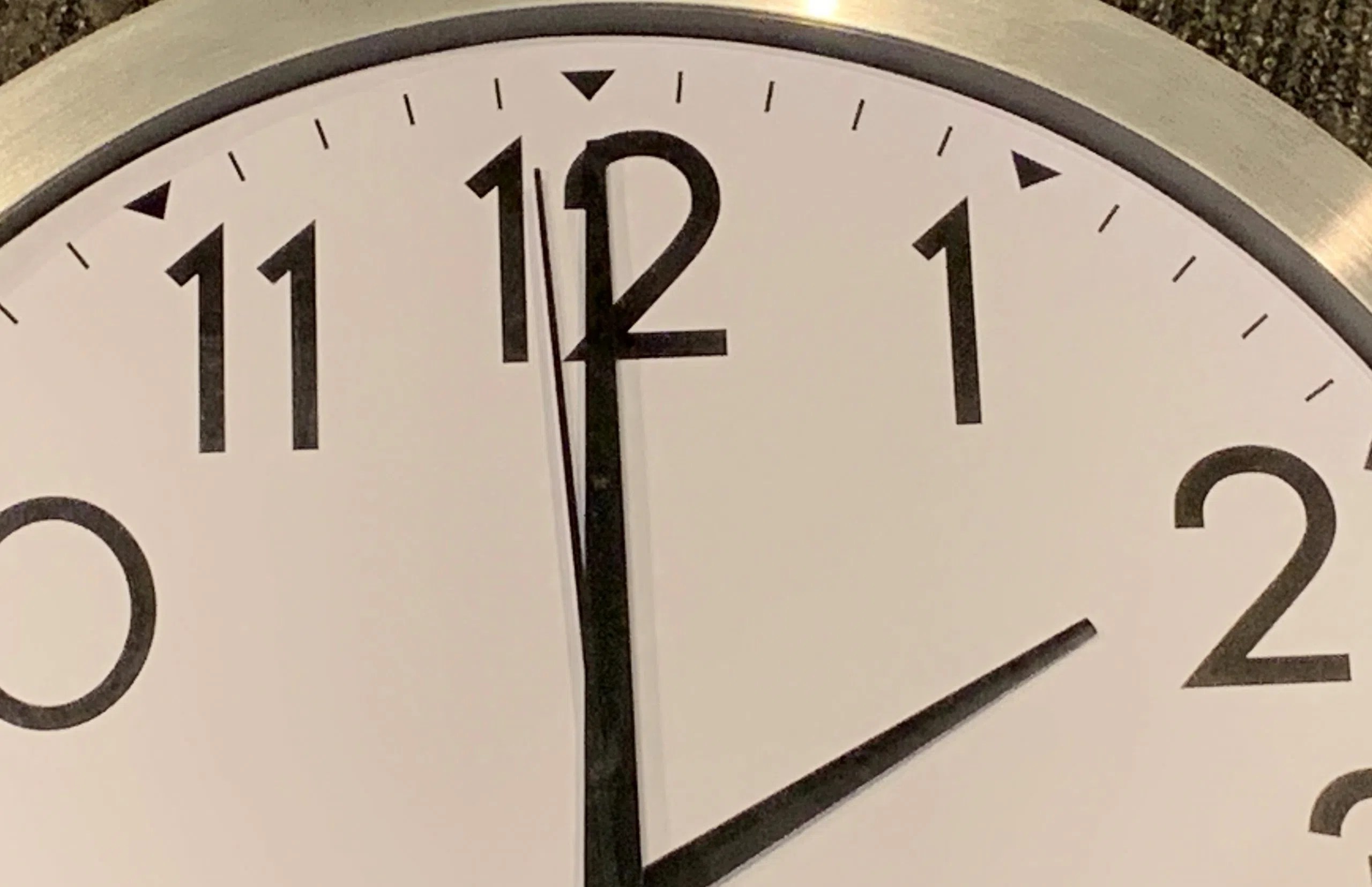 North Dakota considers permanent daylight saving time KNOX News Radio