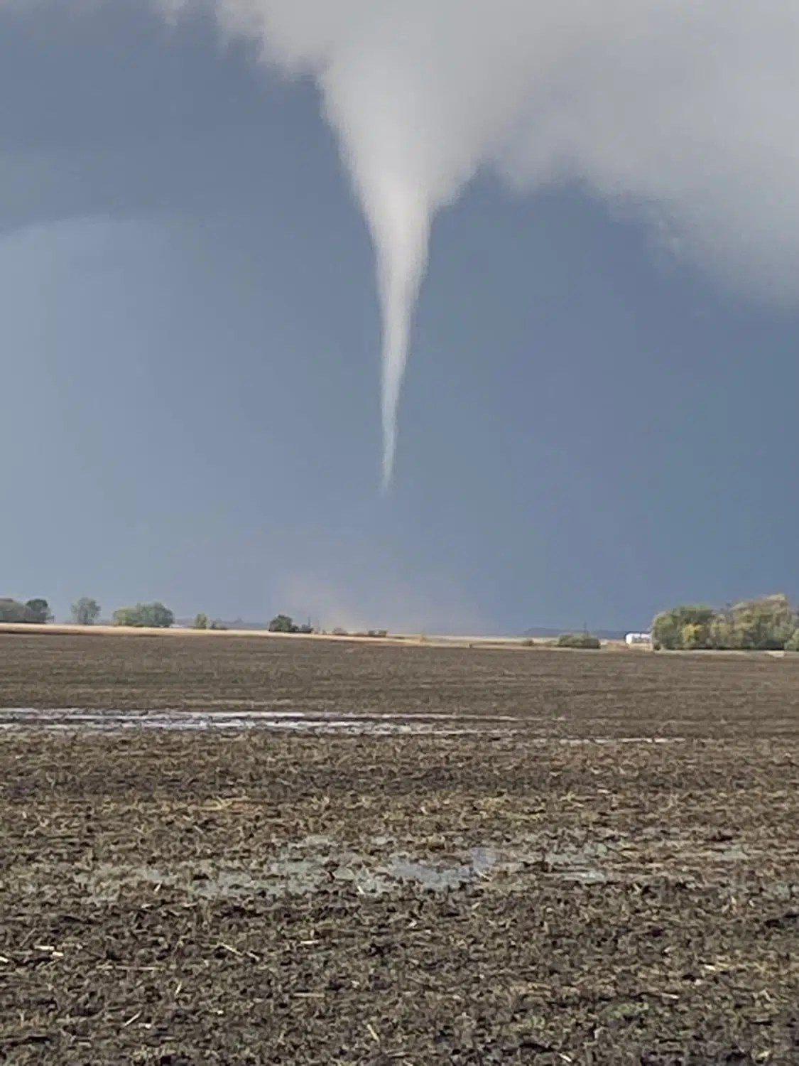 Tornado spotted near northeast South Dakota 101.9 KELOFM