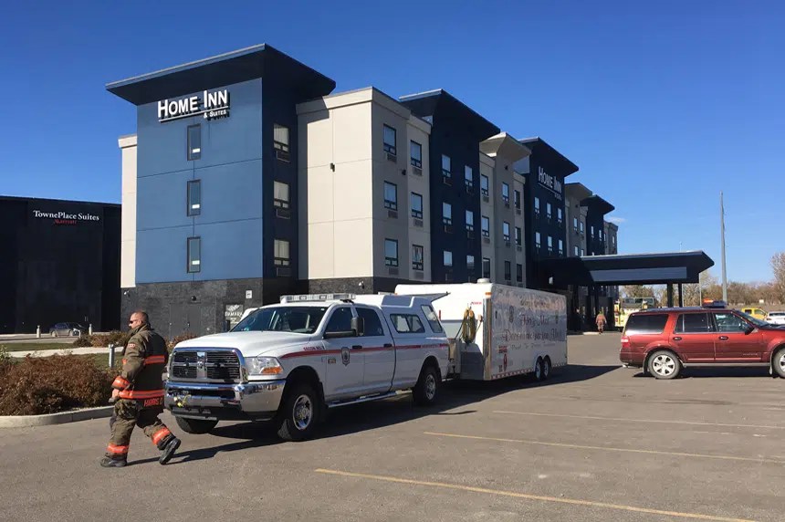 Chlorine gas exposure at hotel sends 5 to hospital 650 CKOM