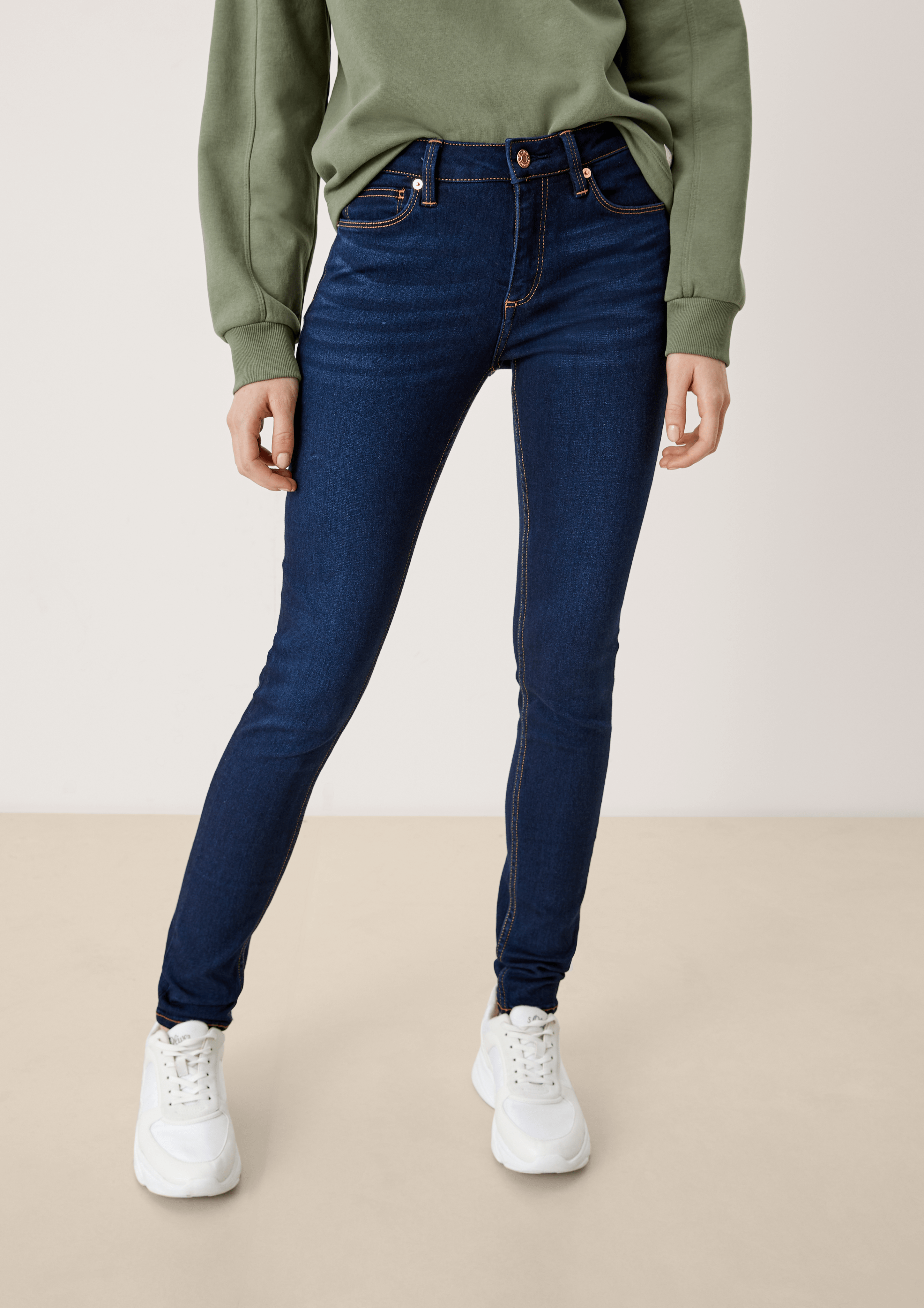 Jeans Sadie / Skinny Fit / Mid Rise / Skinny Leg tiefblau s.Oliver