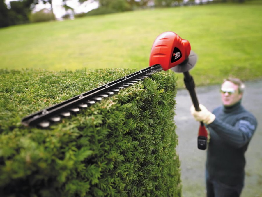 Cordless pole hedge trimmer GTC1843L20 / 18 V / 2 Ah / 43 cm, Black+Decker Cordless hedge trimmers