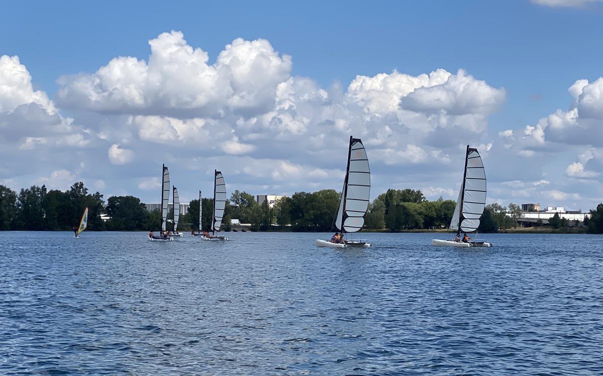 Gironde à BordeauxLac, la voile, un moyen pour les enfants de « se