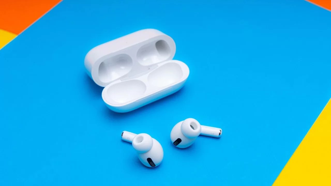 AirPods Pro 2 could have heart rate monitoring, hearing aid support