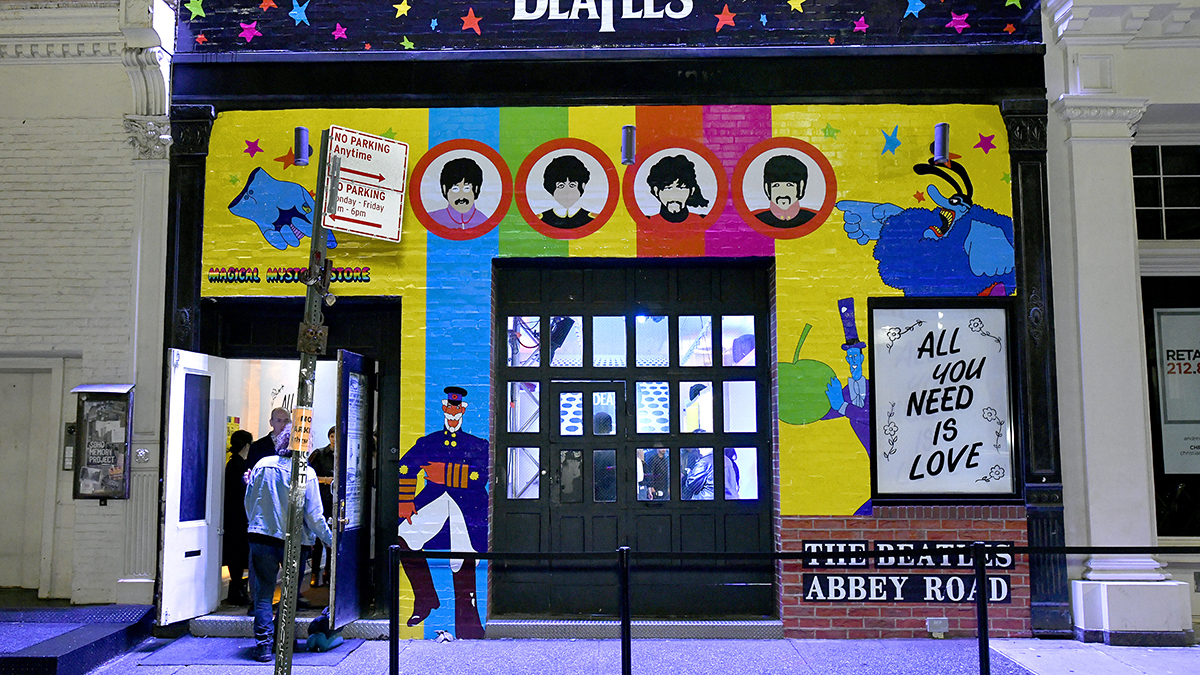 Lanzan tienda popup de los Beatles en NY justo a tiempo