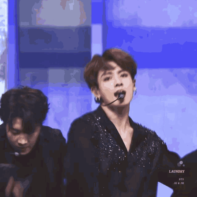 Bts Hot GIF Bts Hot Sexy GIFтэй танилцаж, хуваалцаарай