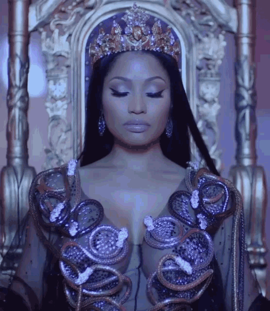 Queen Goddess GIF Queen Goddess Empress Discover & Share GIFs