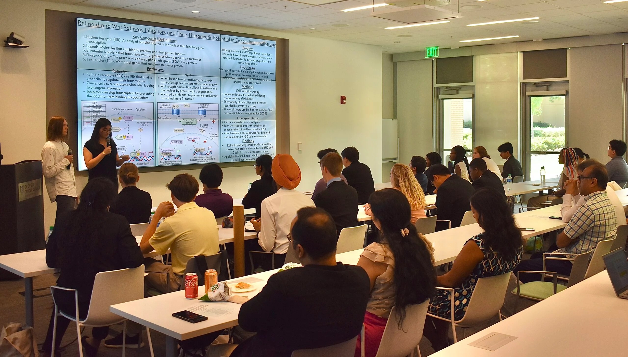 Cancer Center hosts summer high school research program The