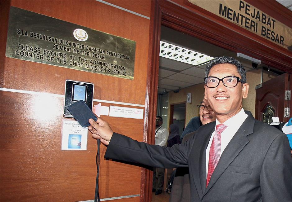 alamat pejabat menteri besar perak