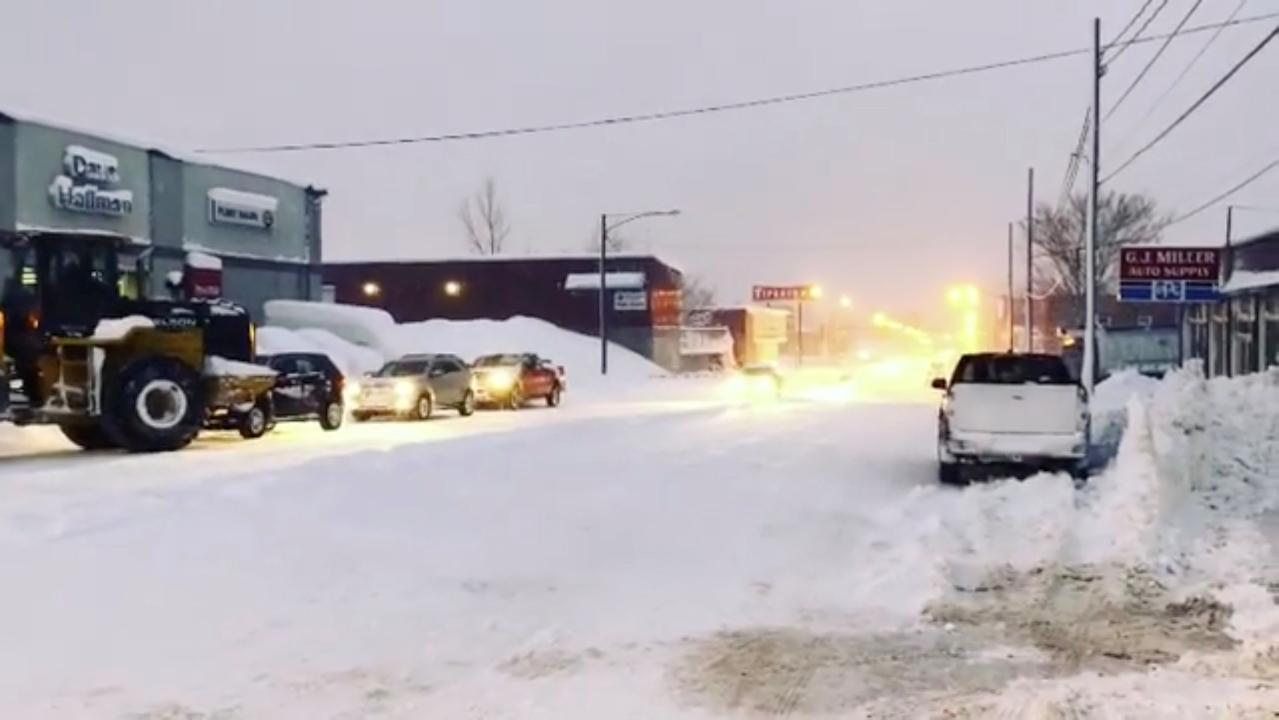 Record snowfall in Erie, USA