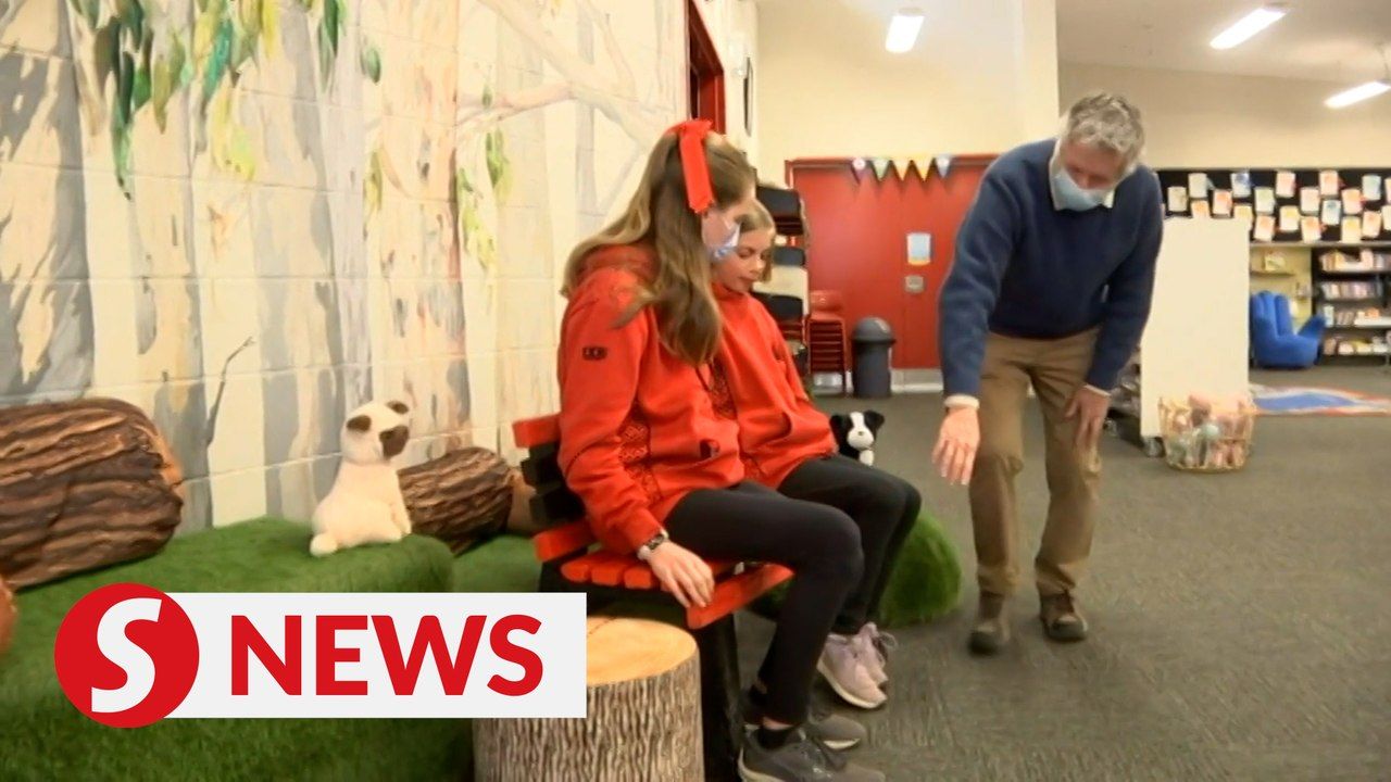 Buddy Benches made from recycled plastic bottle caps helping boost friendships in Canberra