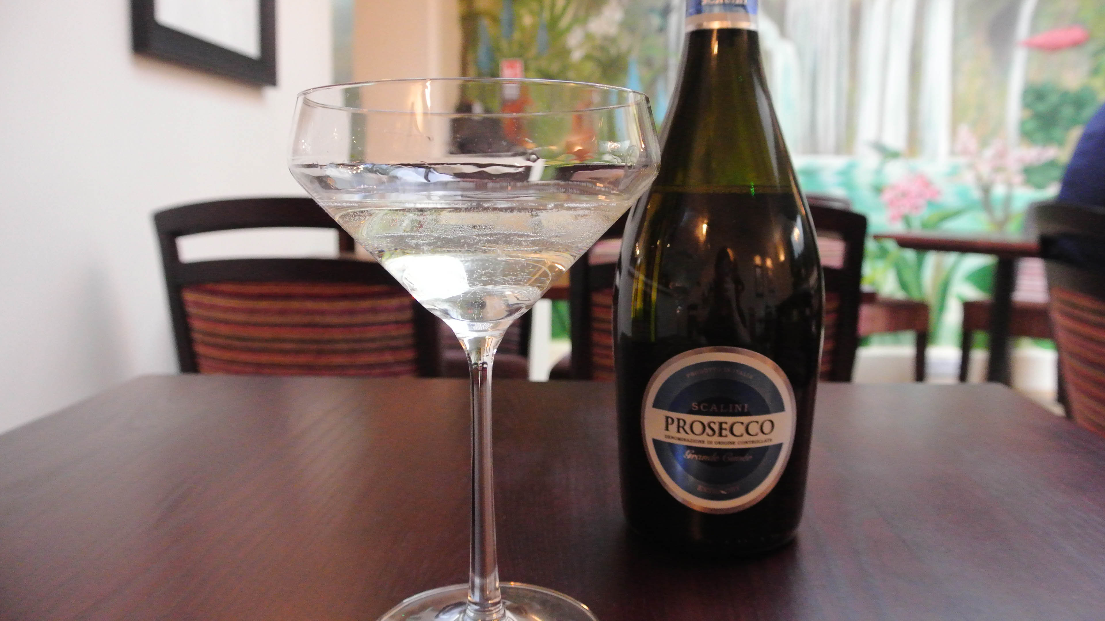 The best cheap supermarket prosecco, according to a wine expert